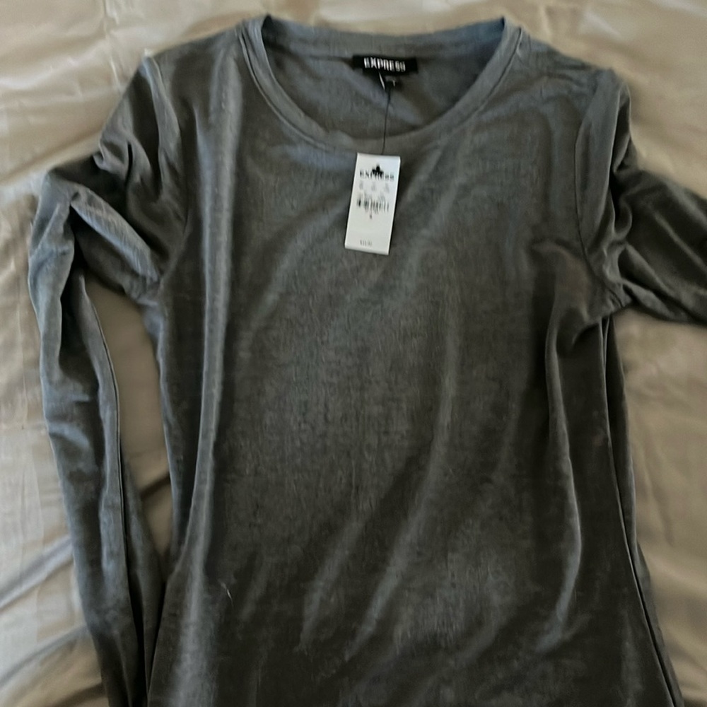 Express supersoft fitted long sleeve crew neck T size S